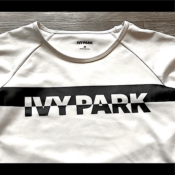 IVY PARK - Cropped Sporty T-Shirt - Crossed Back - Size Medium - Picture 7 of 16